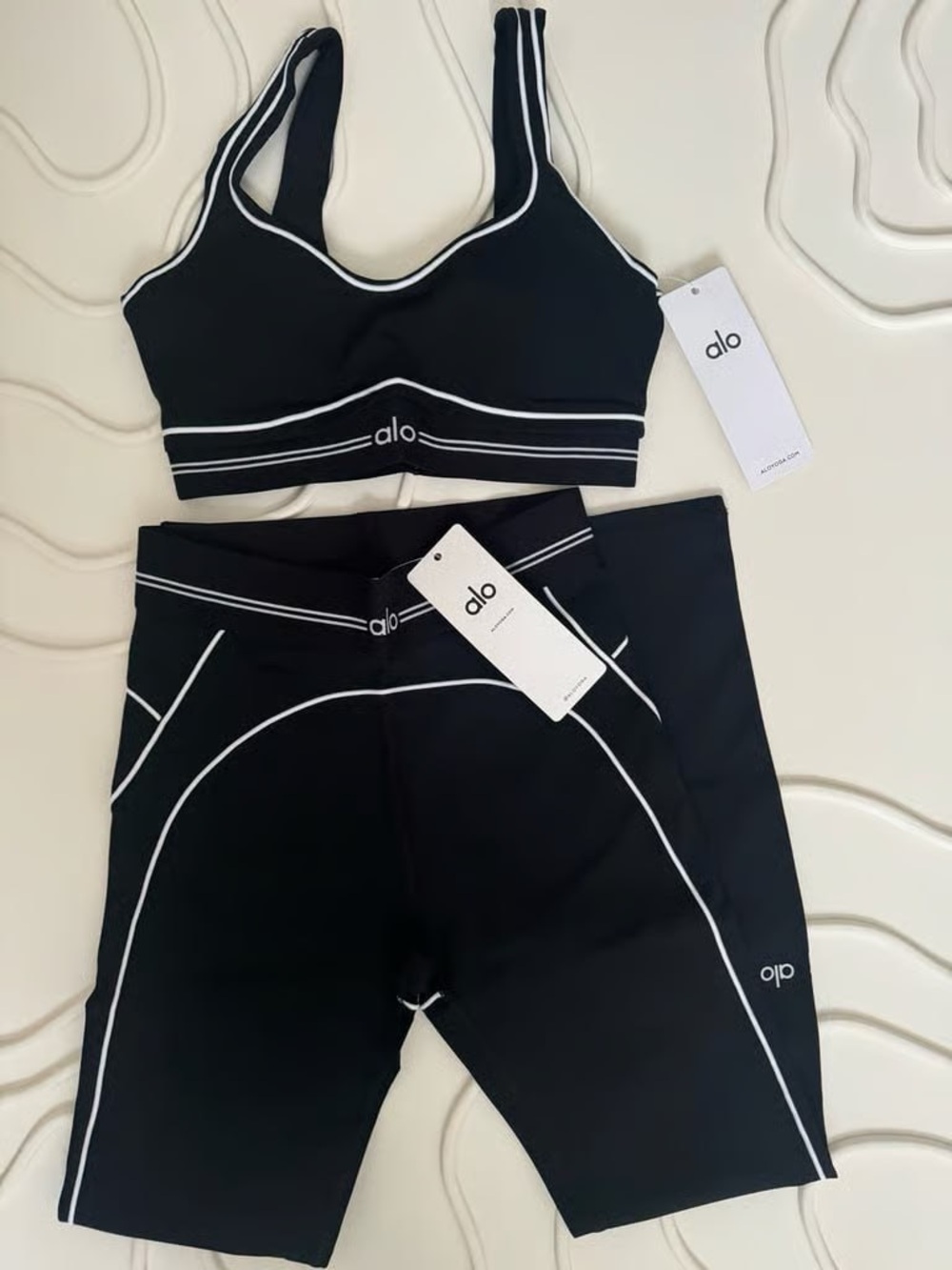 alo Black & White Piping Sports Bra and Leggings Set